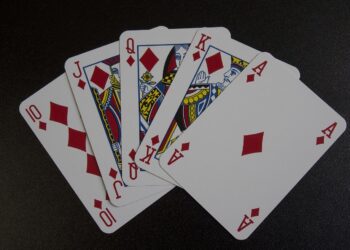 5 Caribbean Stud Poker Tips to Win More Play Money
