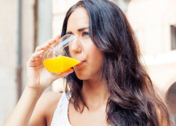 Vitamin C and Kidney Stones: Fact or Fiction?