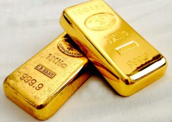 Diversify Like a Diamond, Secure Like Gold: Building a Robust Portfolio with Precious Insights