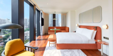 Discover the Perfect Blend of History and Comfort with a Stay in Silom