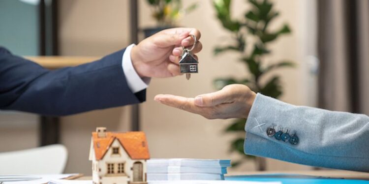 Buying a Property on a Private Road: The Real Advantages and Hidden Pitfalls